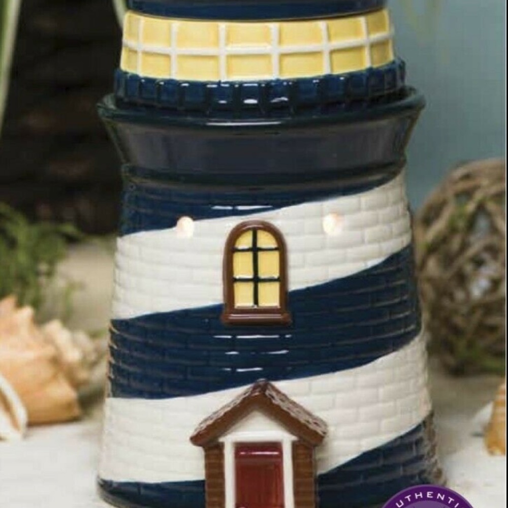 Scentsy LIGHTHOUSE Warmer Light House NEW